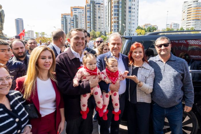 BAKAN SEER VE MERAL SEER, CHPNN CUMHURBAKANI ADAYI N SEMݒNDE OYLARINI KULLANDI...