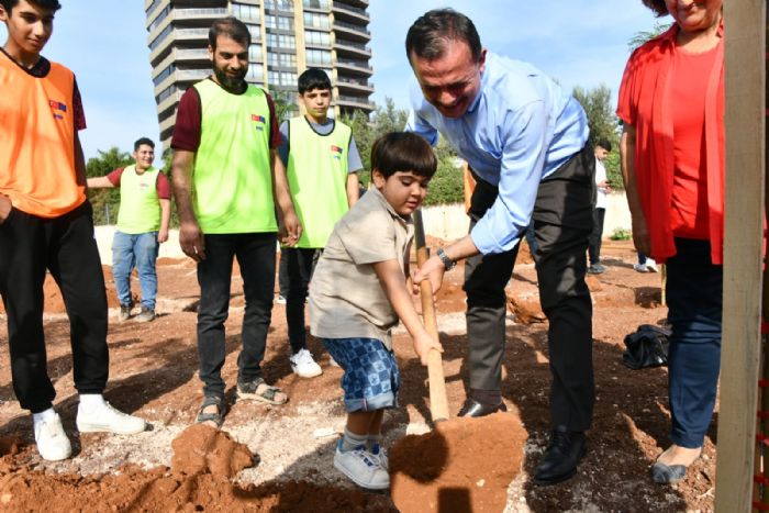 Yeniehir Belediyesi kente yeil alanlar kazandrmaya devam ediyor...