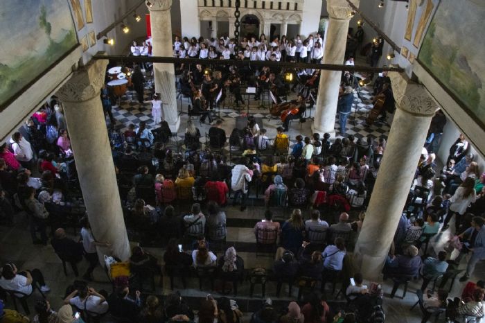 TARSUSTA TARH GEZ VE OCUK ARKILARI KONSER...