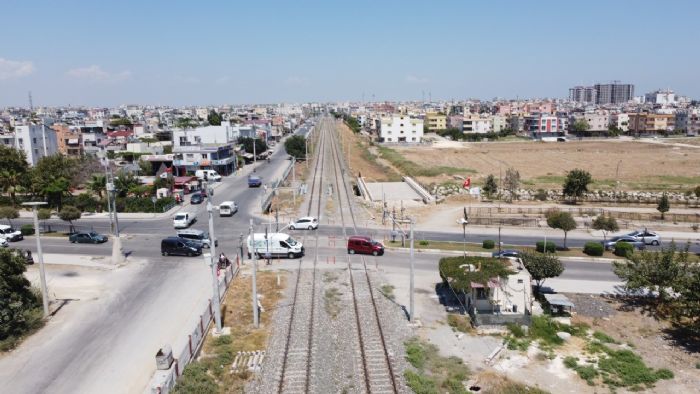 TARSUS TREN YOLU YERN ALTINDAN GEECEK...