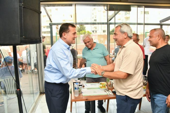 Bakan Abdullah zyiit, mahalle muhtarlaryla bulutu...