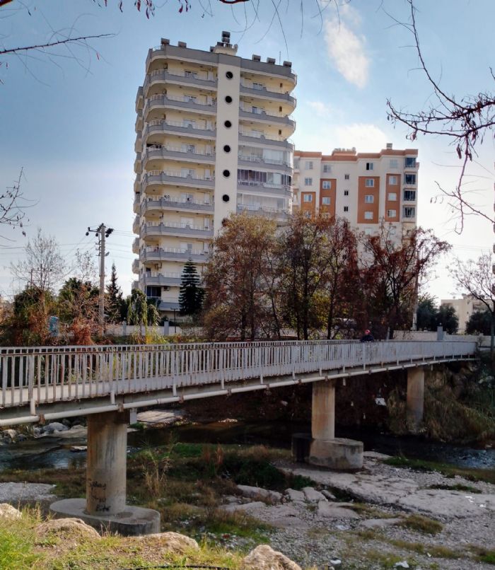  Cumhuriyet ve Alsancak Mahallesi sakinlerinin kpr talebi