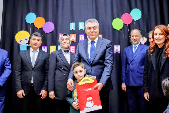 VAL� TOROS, ��RENC�LER�N SEV�NC�N� PAYLA�TI...