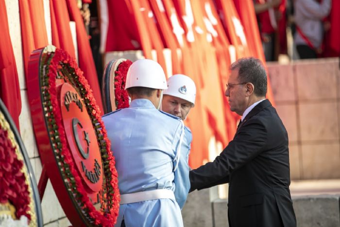 SEER: ATAMIZIN HUZURUNA KALBMZ, GZMZ, DLMZ BAKA IKMADIK...