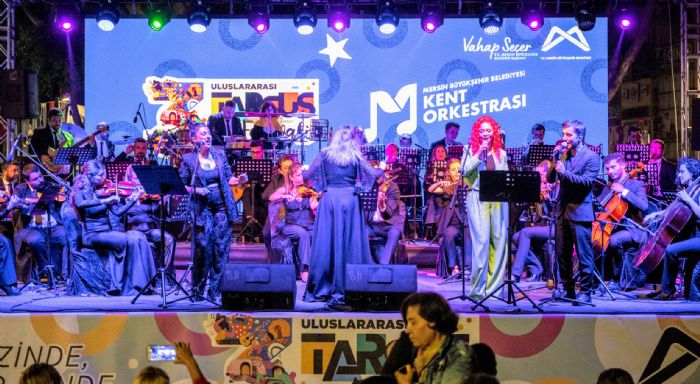 TARSUS  FESTVALݒNDE MUHTEEM KAPANI...