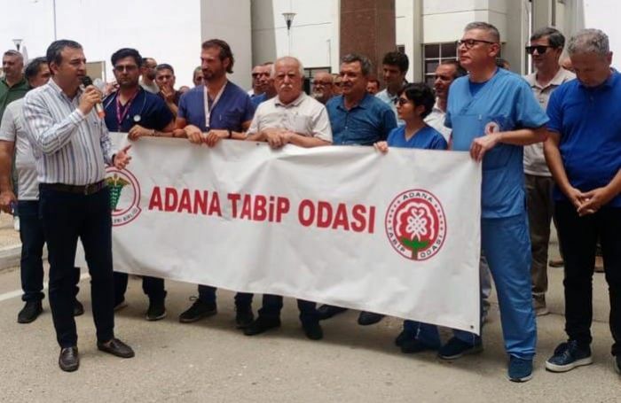 CHP Adana Milletvekili Burhanettin Bulut, Balcalya sahip kalm eyleminde...