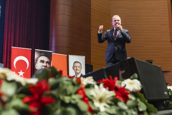 BAKAN SEER, CHP 39. MERSN OLAAN L KONGRESݒNDE...