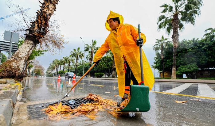 MERS�N B�Y�K�EH�R�DEN YA�I� SONRASI TEM�ZL�K �ALI�MALARI...