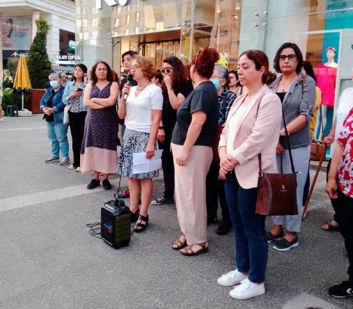 MERSN KADIN PLATFORMU, stanbul Szlemesini feshetmek; kadnlara kar iddete gz yummaktr