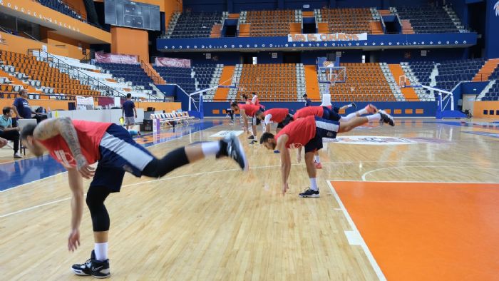 MSK ERKEK BASKETBOL TAKIMI, SEZONUN LK ANTRENMANINI YAPTI...