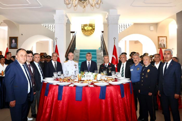 Vali Toros, Jandarma Genel Komutanl���n�n 187. Kurulu� Y�l D�n�m� Resepsiyonunda...