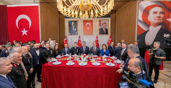 BAKAN SEER, MERSN VALL TARAFINDAN DZENLENEN BAYRAMLAMA PROGRAMINA KATILDI...