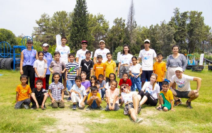 MERSN BYKEHR, TARSUS GENLK KAMPINDA YABANCI RENCLER AIRLADI...