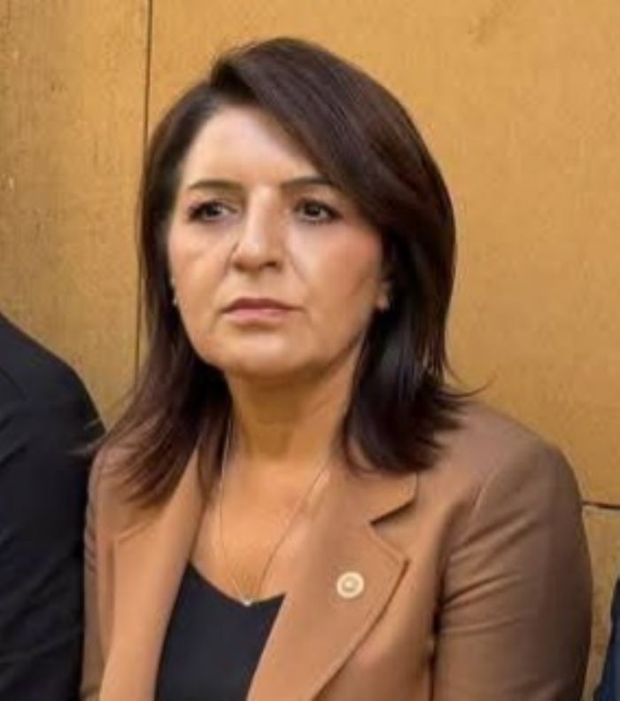 CHP’li K��’tan ba�kanlar�n tutuklanmas�na tepki... 