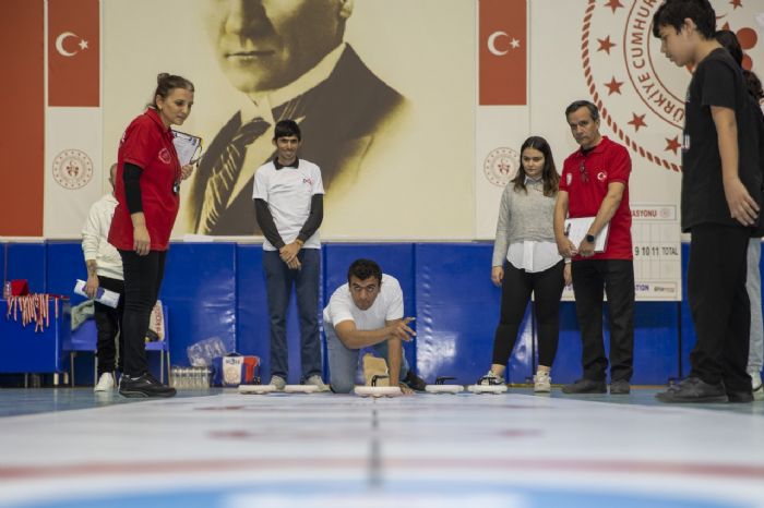 ZEL OCUKLAR FLOOR CURLING LE TANITI...