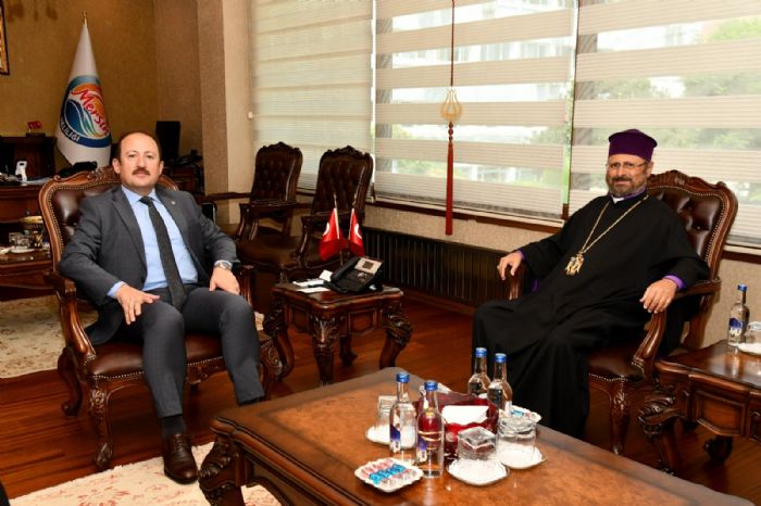 VAL AL HAMZA PEHLVAN KABUL VE TEMESLARINI SRDRYOR