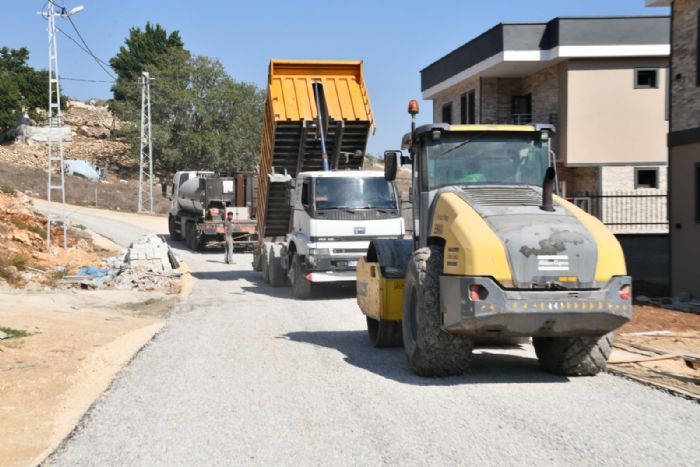 Yeniehir Belediyesiyle krsal mahallelerin de yol sorununu zyor...