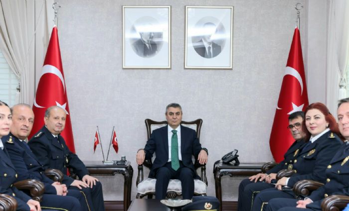 Emniyet M�d�r�’nden Vali Toros’a ziyaret.... 